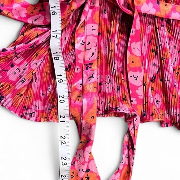 Petal & Pup Minelli Plissé Ruffle Hem Tie Waist Top Pink Size Medium Spring - Picture 5 of 7